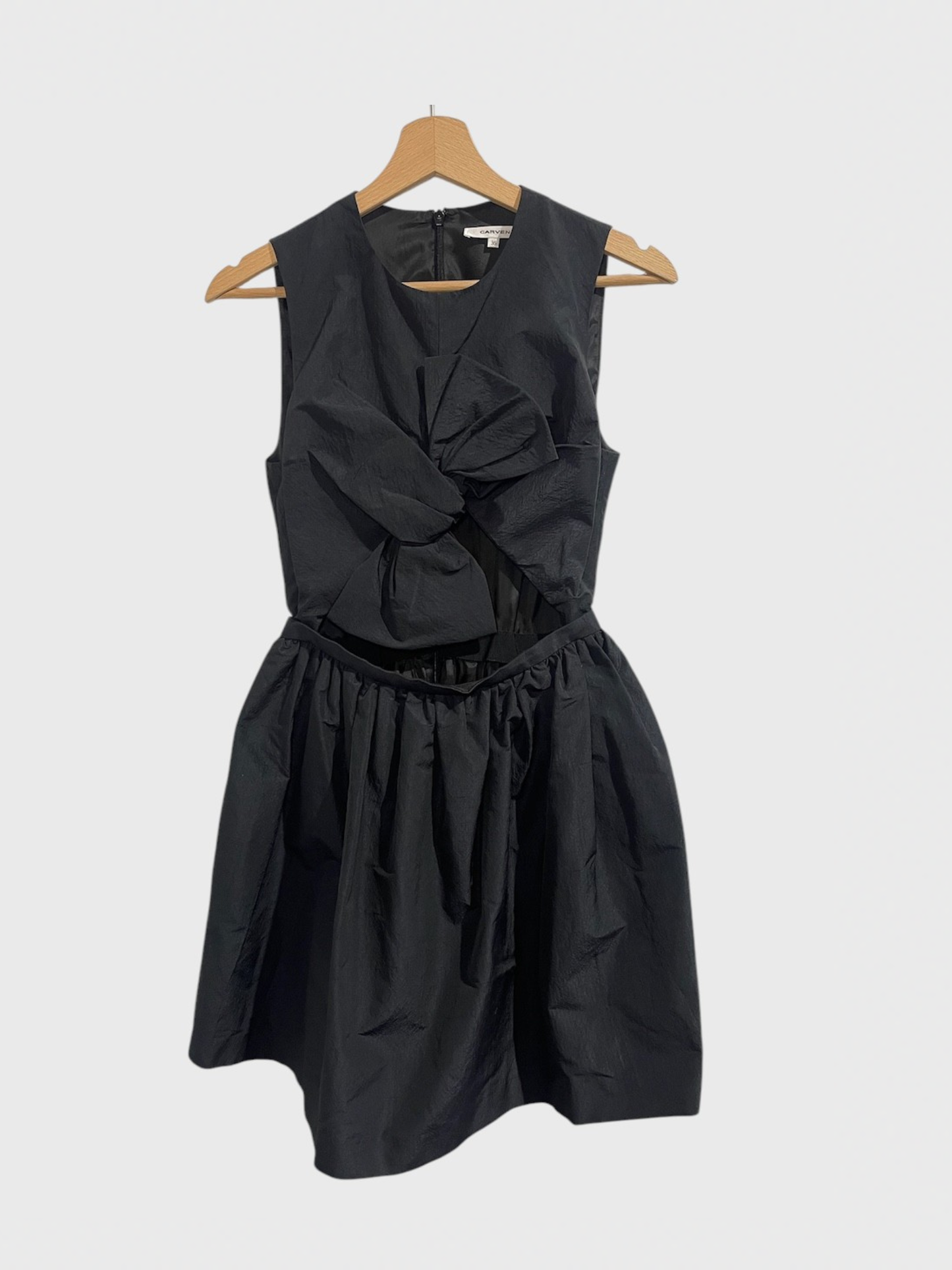 Robe Carven noire T.36