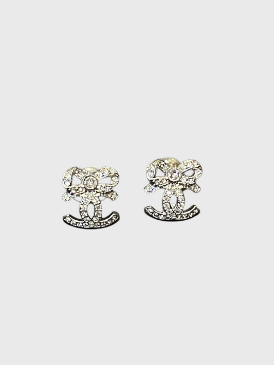 Boucles d'oreilles Chanel noeuds argents