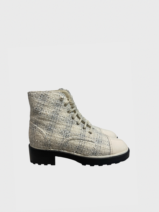 Bottines Chanel blanches T.41