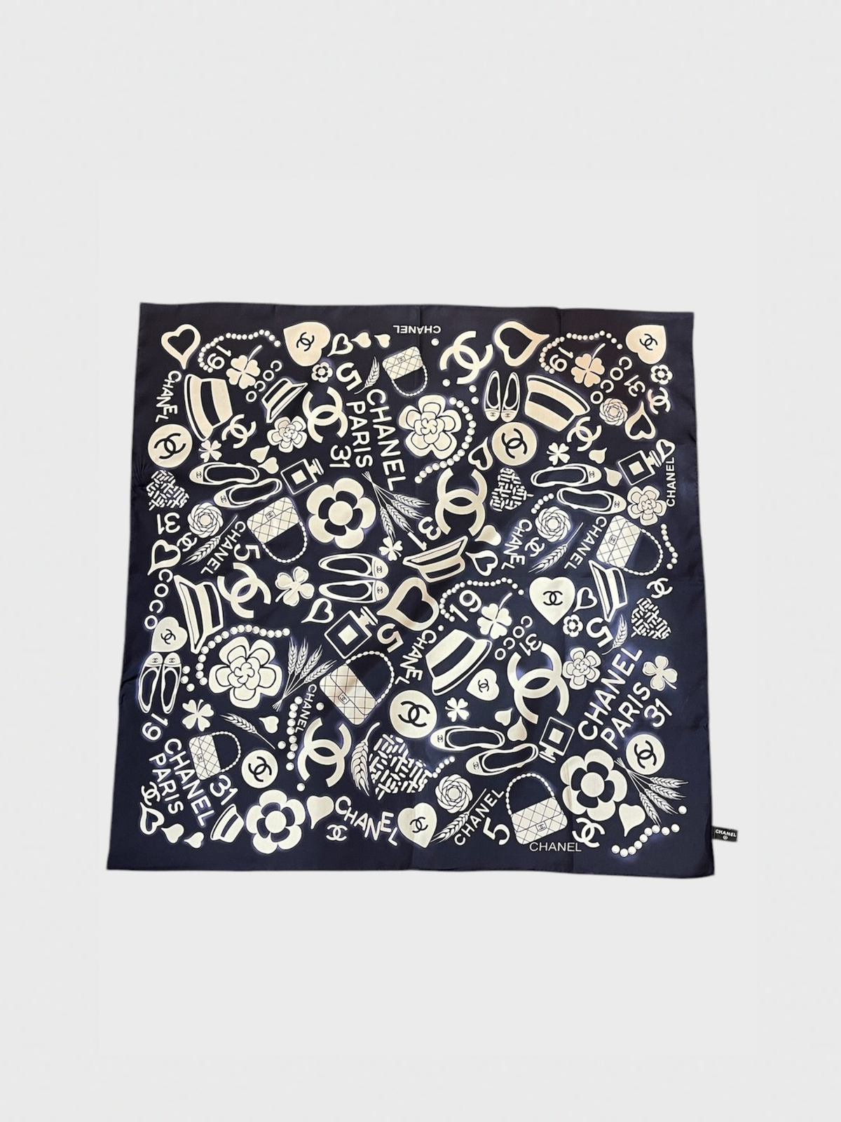 Foulard Chanel bleu marine