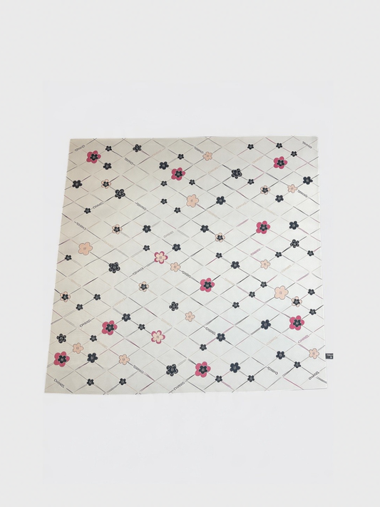 Foulard Chanel blanc fleurs