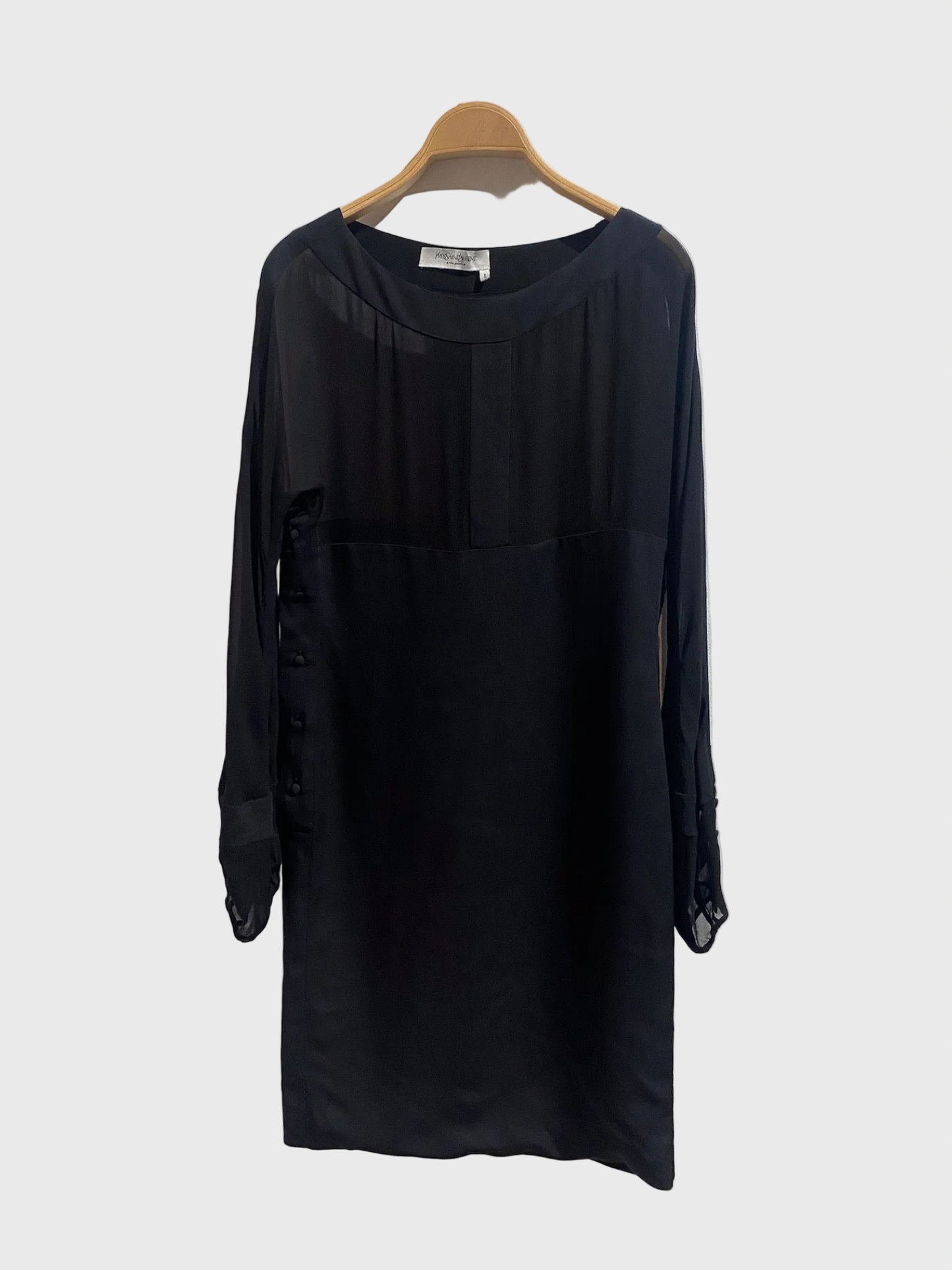 Robe Yves Saint Laurent noire T.38