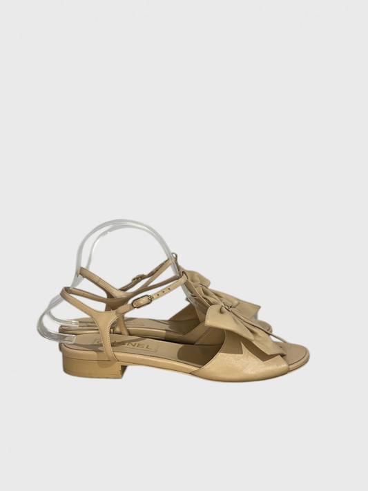 Sandales Chanel beige T.38