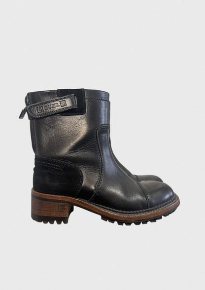 Bottines Chanel noires T.36,5