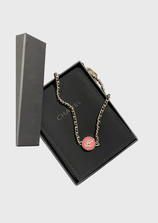 Collier Chanel chaine rose