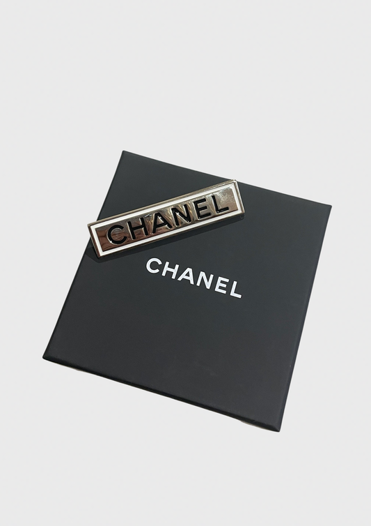 Broche Chanel