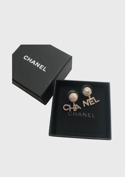 Boucles d'oreilles Chanel perles