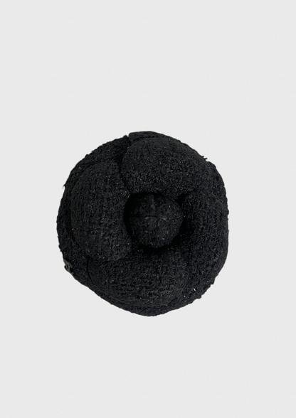Broche Chanel Camélia noire