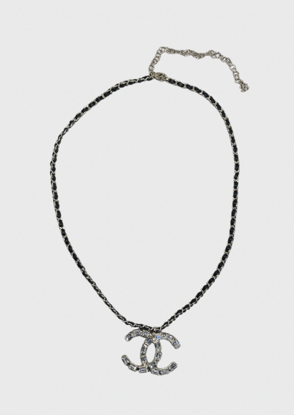 Collier Chanel CC