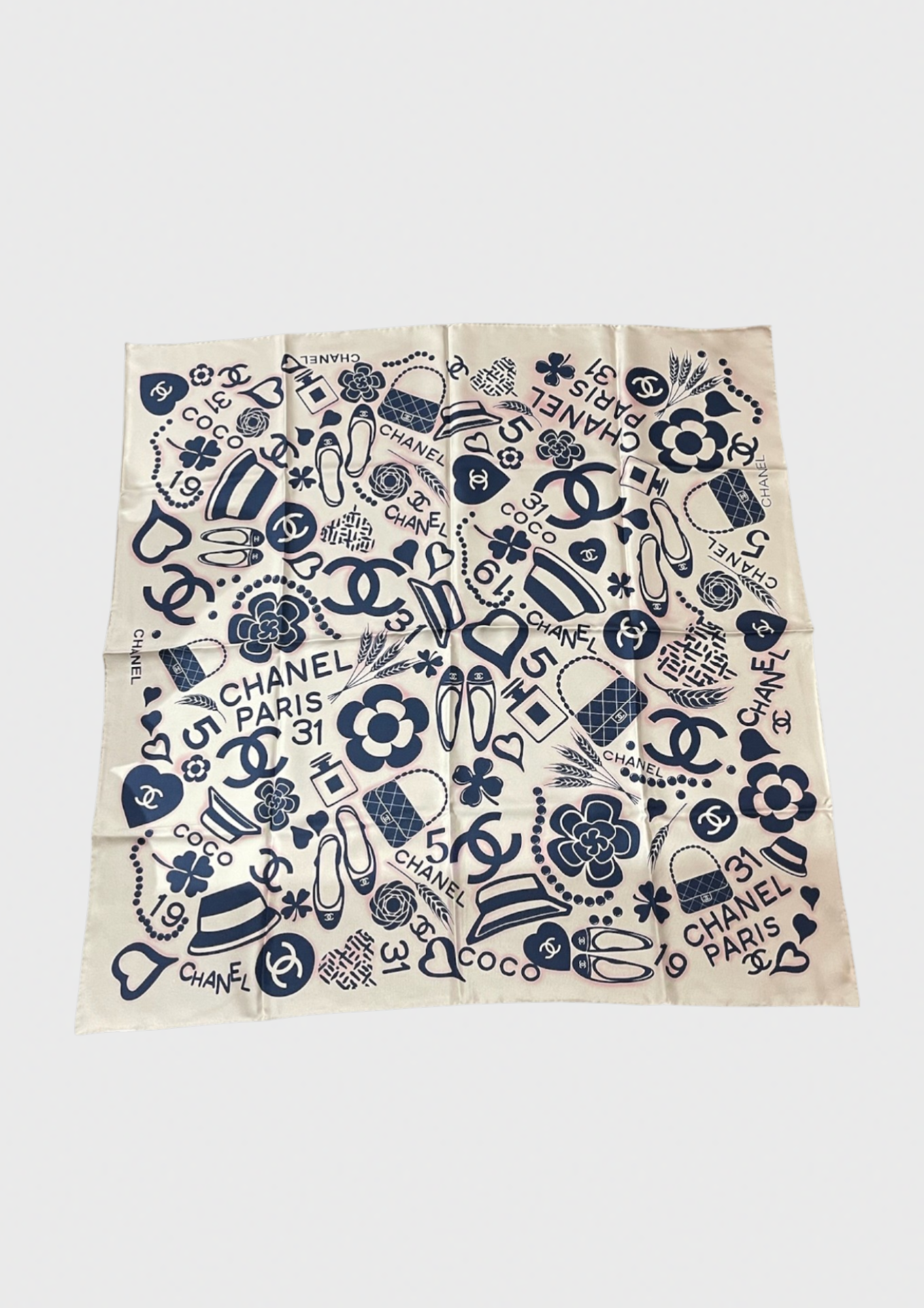 Foulard Chanel blanc et bleu