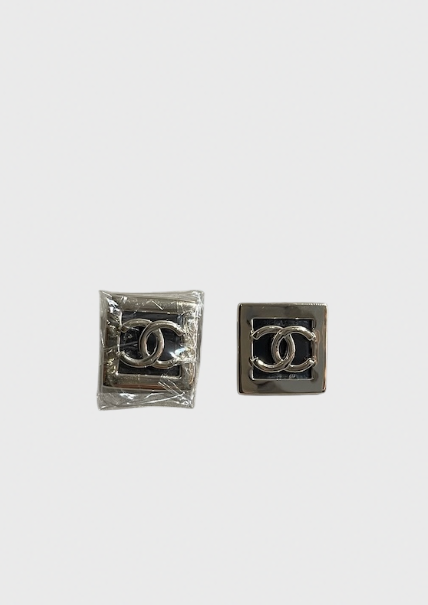 Boucles d'oreilles Chanel CC