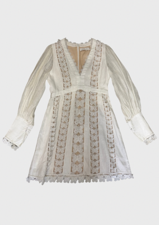 Robe Zimmermann blanche T.1