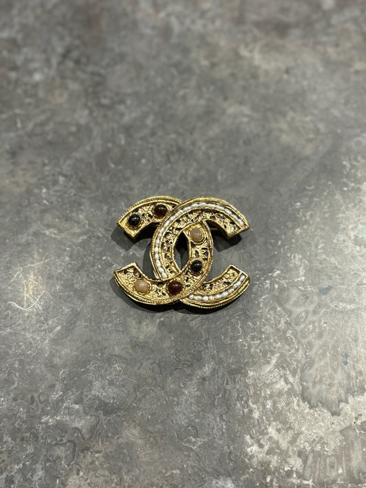 Broche Chanel Arts et Métiers