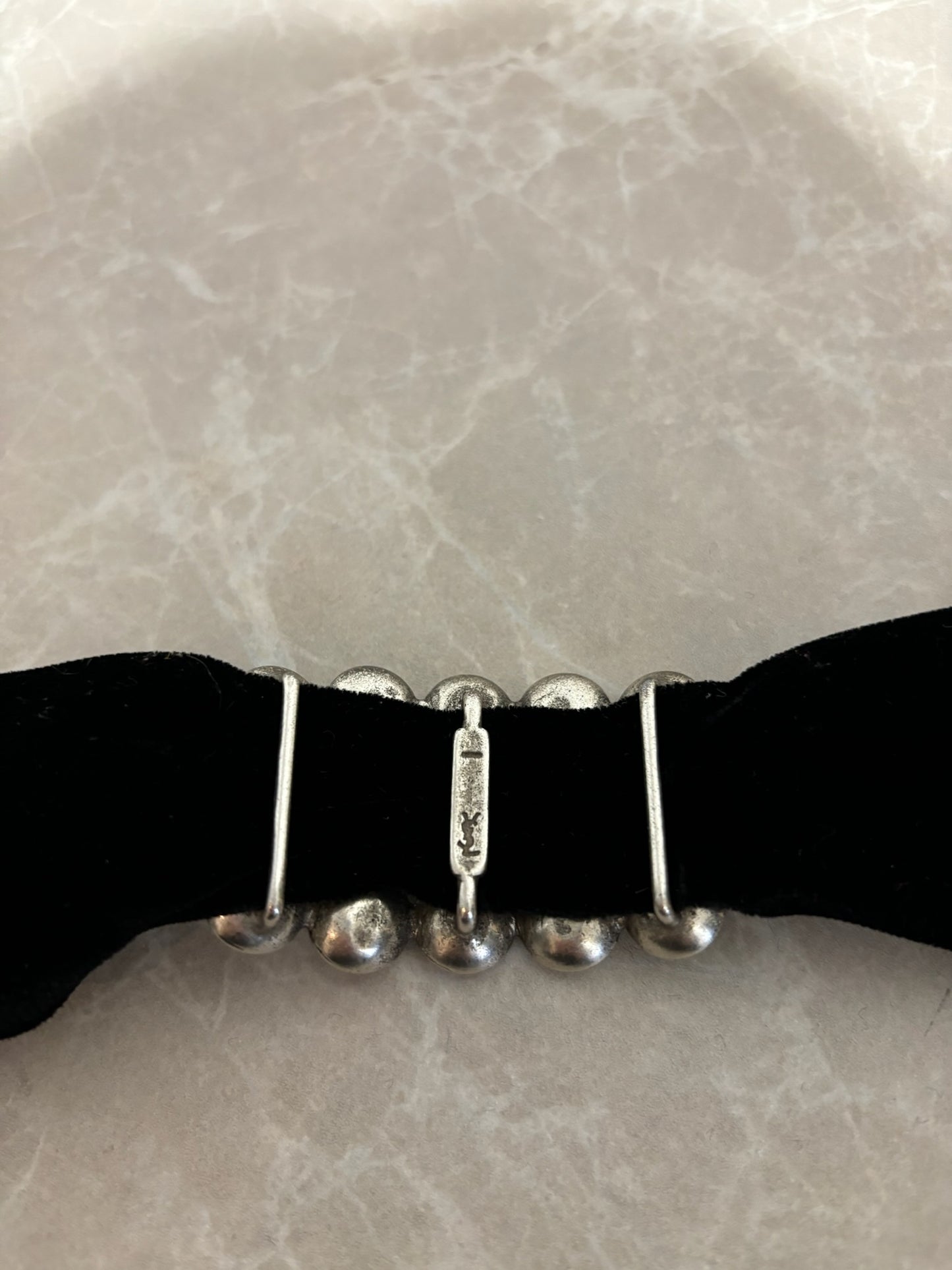 Collier Yves Saint Laurent noir