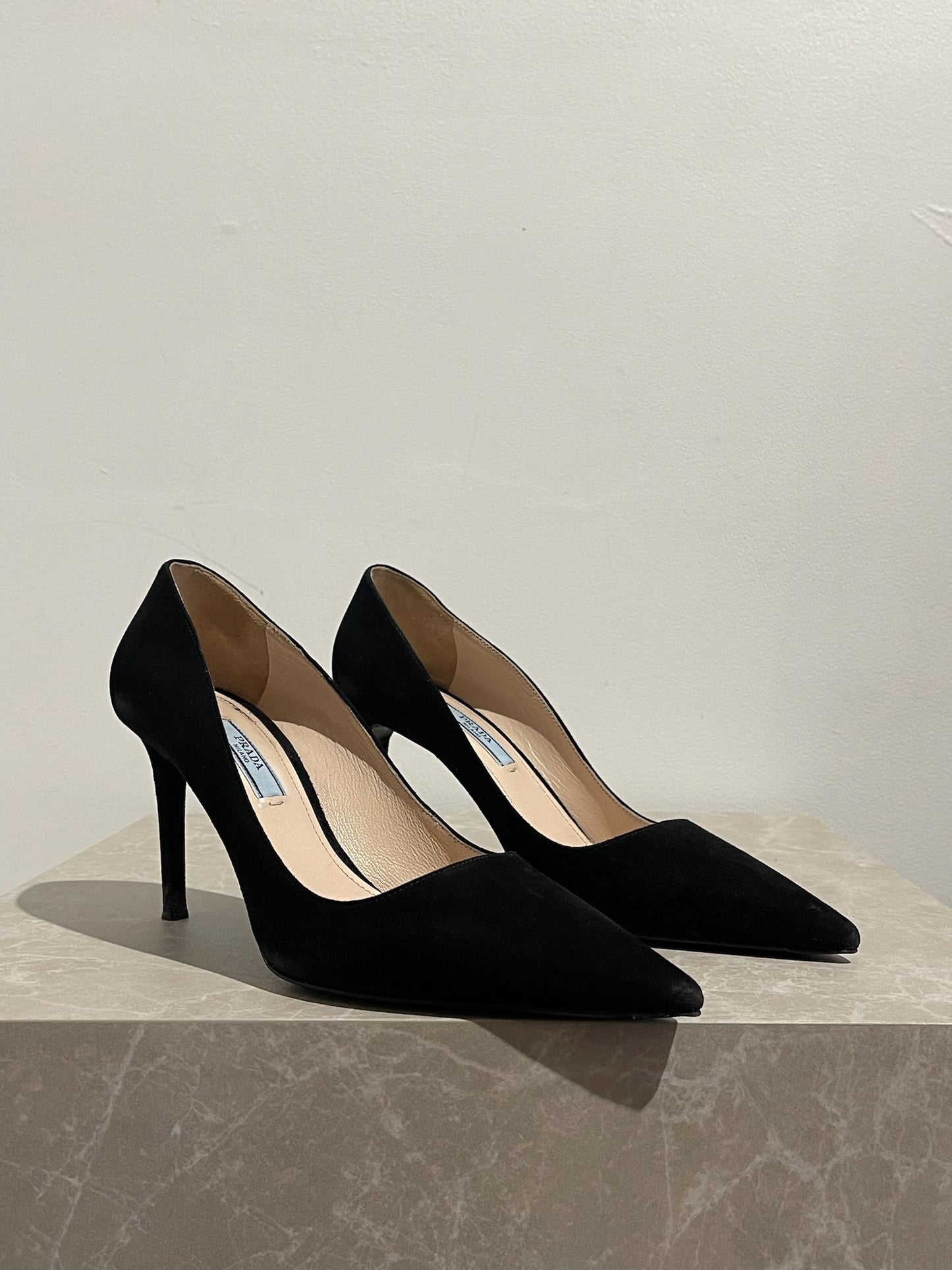 Escarpins Prada noirs T.38