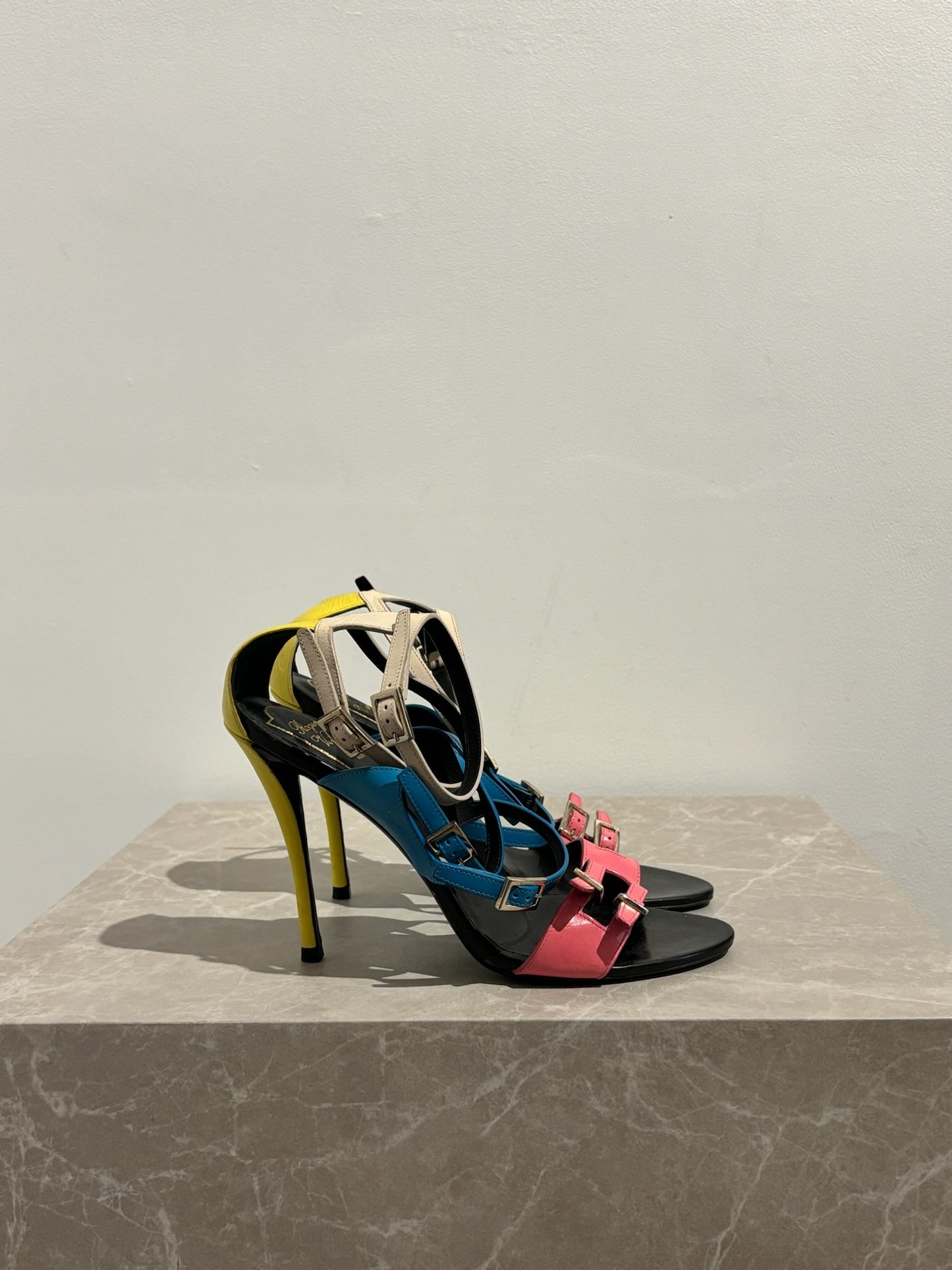 Sandales Roger Vivier T.37