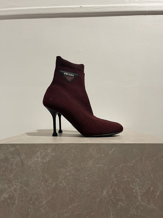 Bottines Prada bordeaux T.37