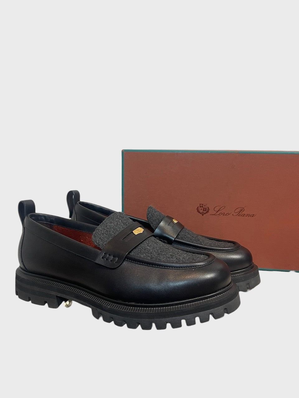 Mocassins Loro Piana noirs T.41