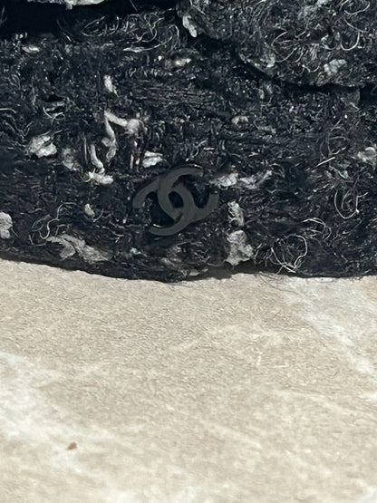 Broche Chanel Camélia noire