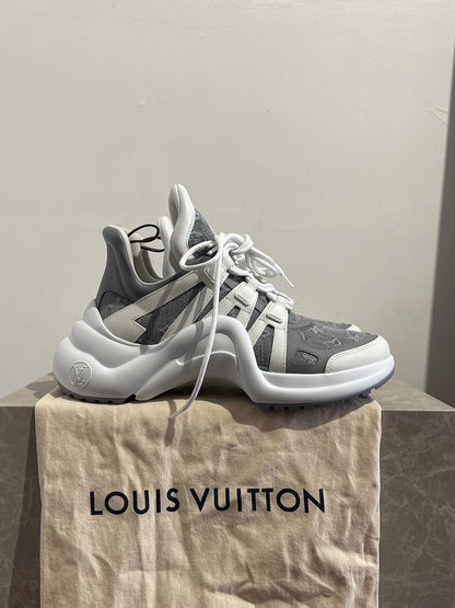 Baskets Louis Vuitton Archlight T.40