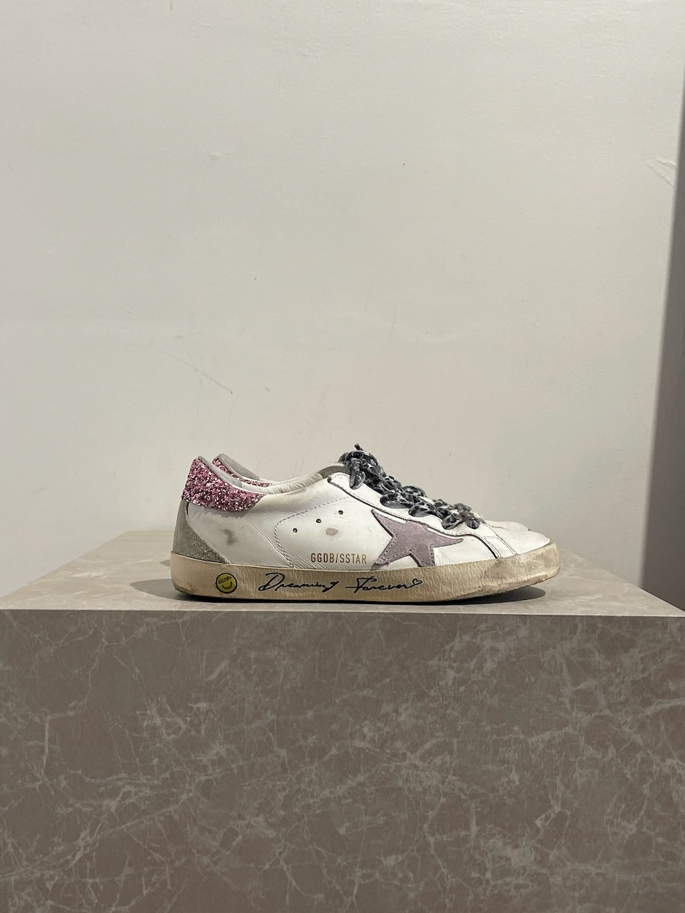 Baskets Golden Goose blanches T.35