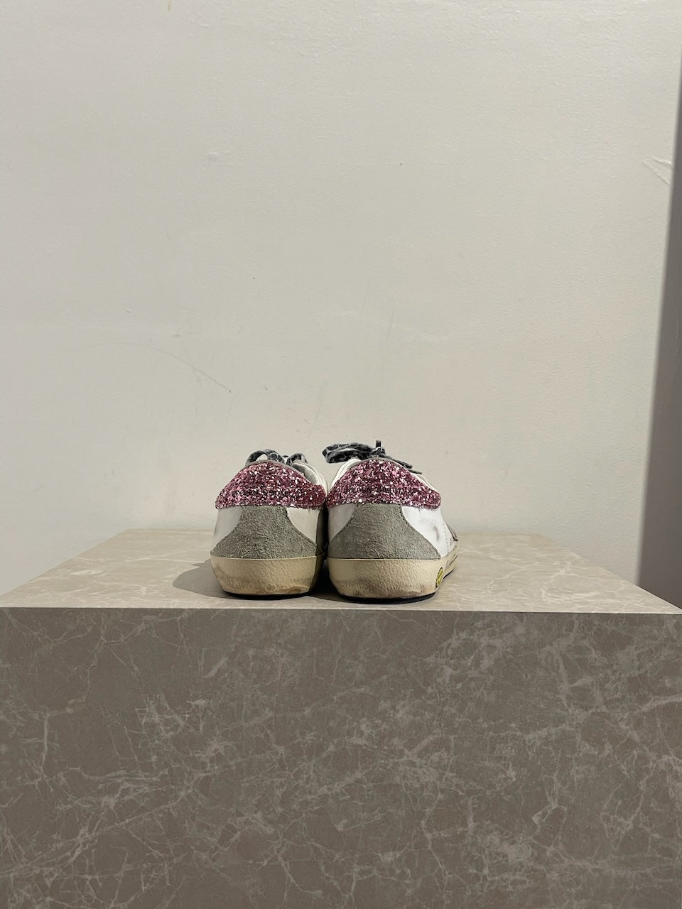 Baskets Golden Goose blanches T.35