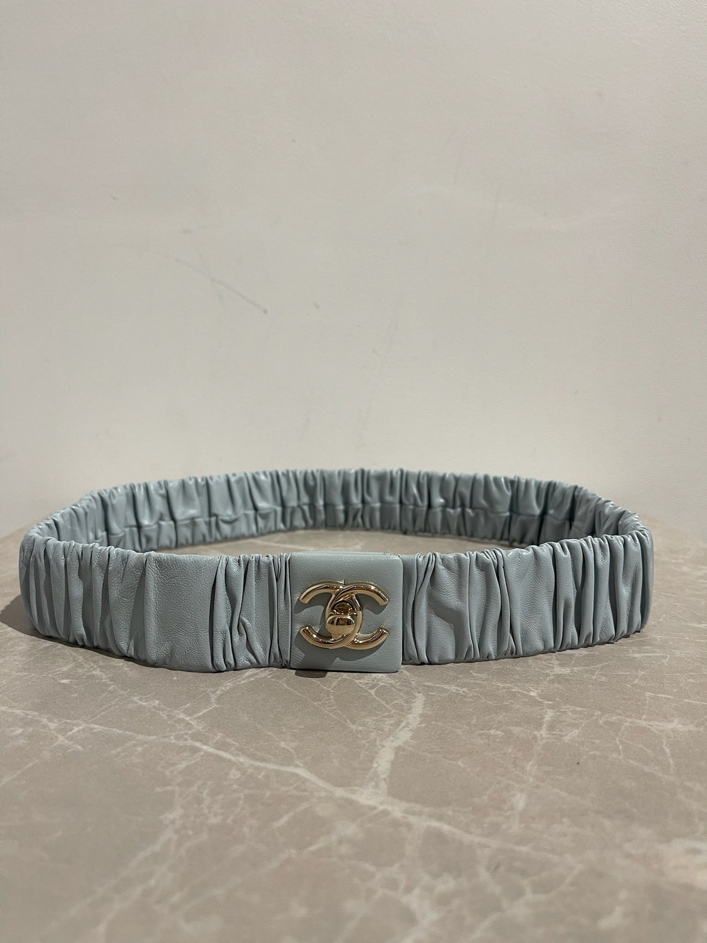 Ceinture Chanel bleu ciel