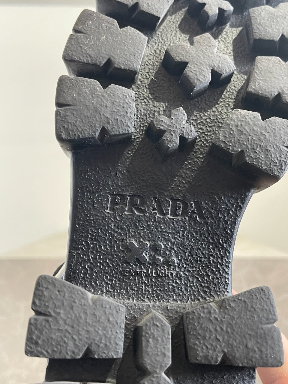 Sandales Prada noires T.36