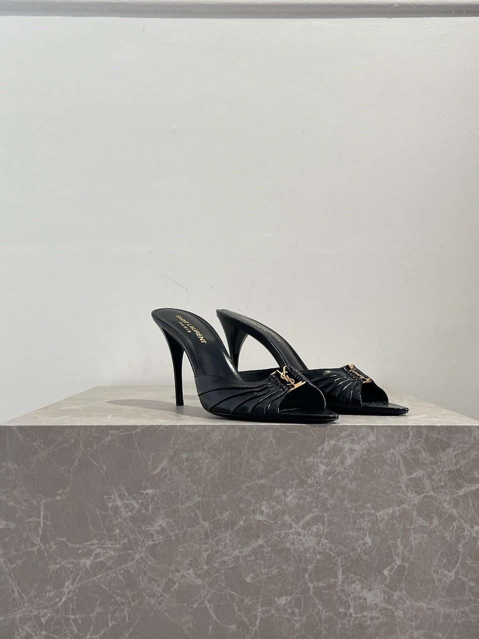 Mules Saint Laurent noires T.37,5