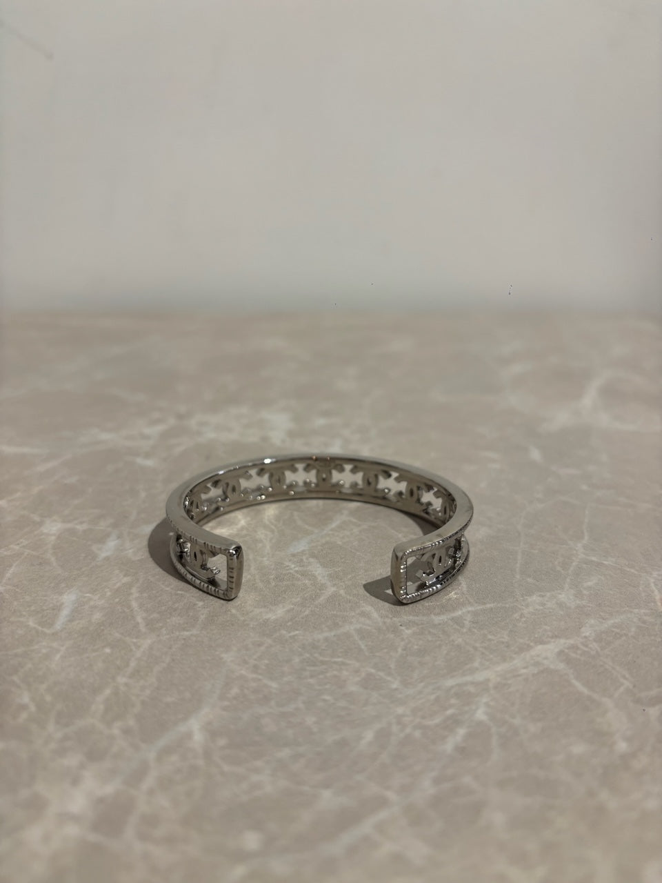 Bracelet Chanel jonc argent