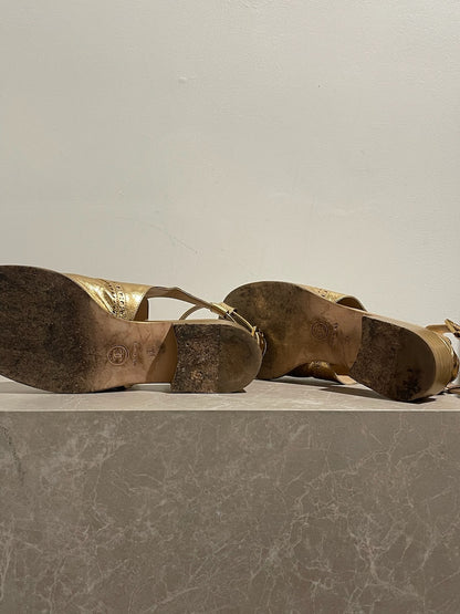 Sandales Chanel dorées T.37