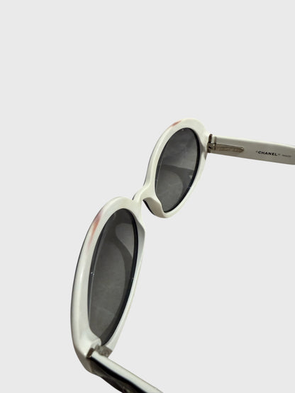 Lunettes de soleil Chanel noires