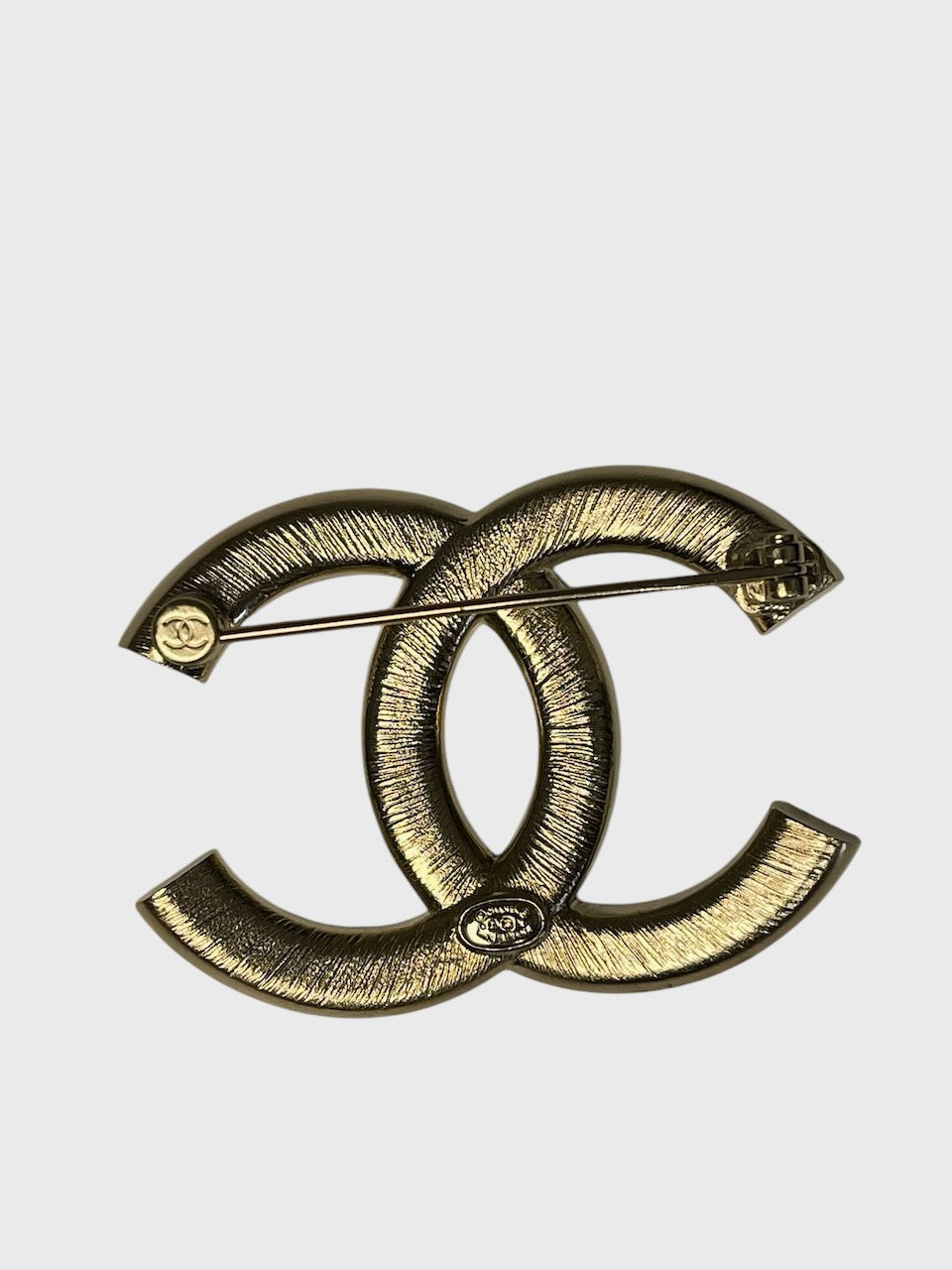 Broche Chanel CC