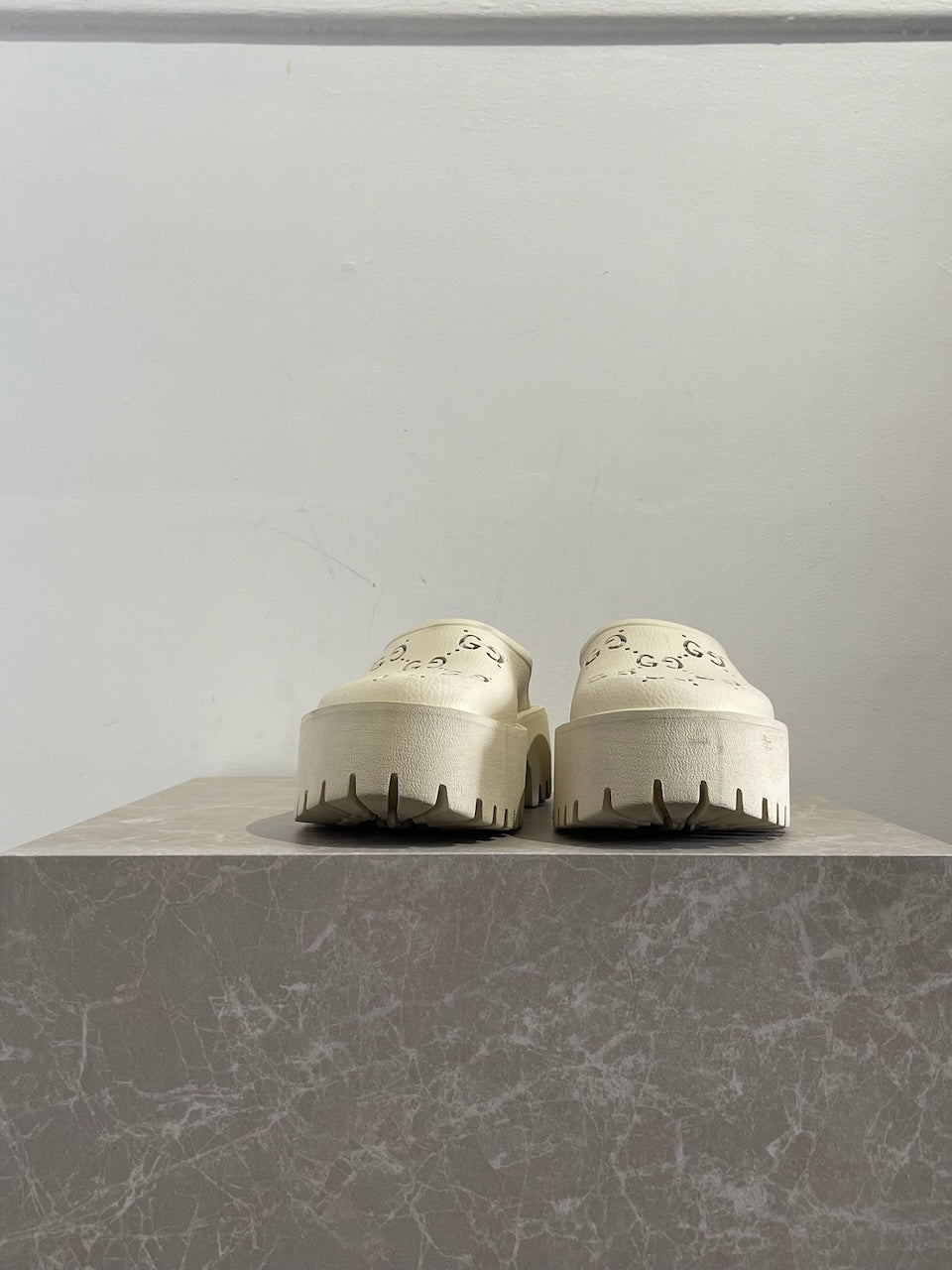Mules Gucci blanches T.36