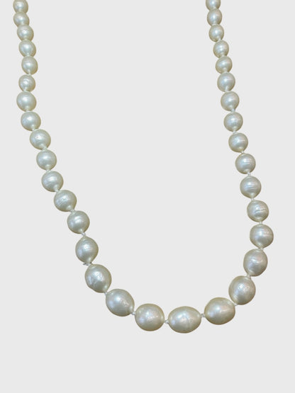 Sautoir Chanel perles