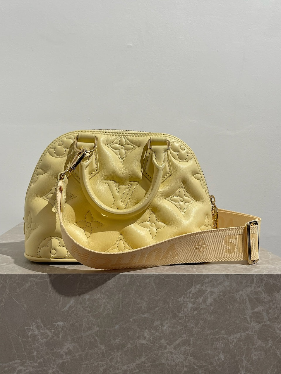 Sac Louis Vuitton BB Alma jaune NEUF