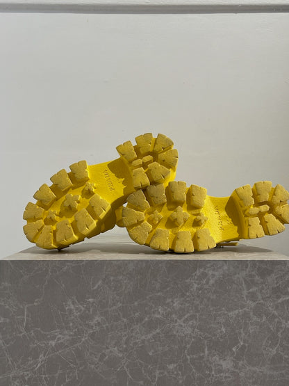Sandales Prada jaunes T.36