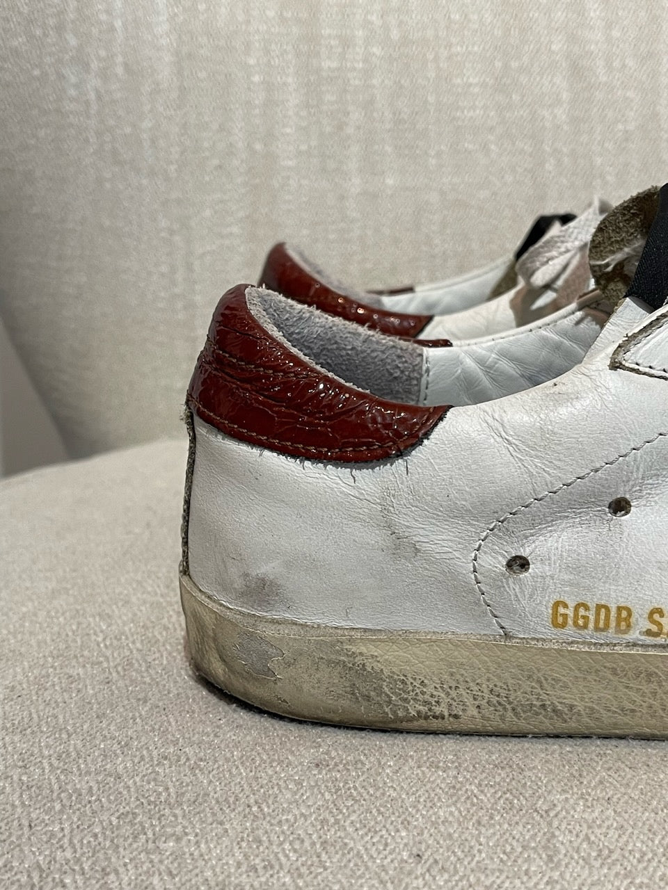 Baskets Golden Goose blanches T.37