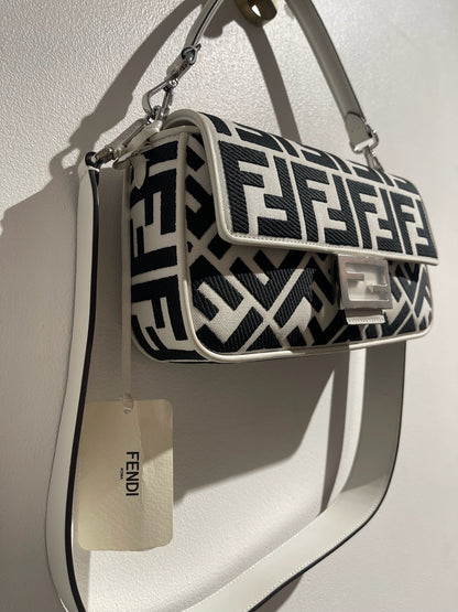 Sac Fendi Baguette NEUF