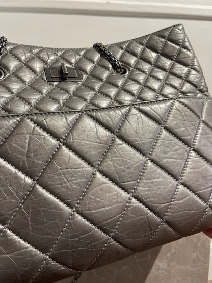 Sac cabas Chanel argent 2.55