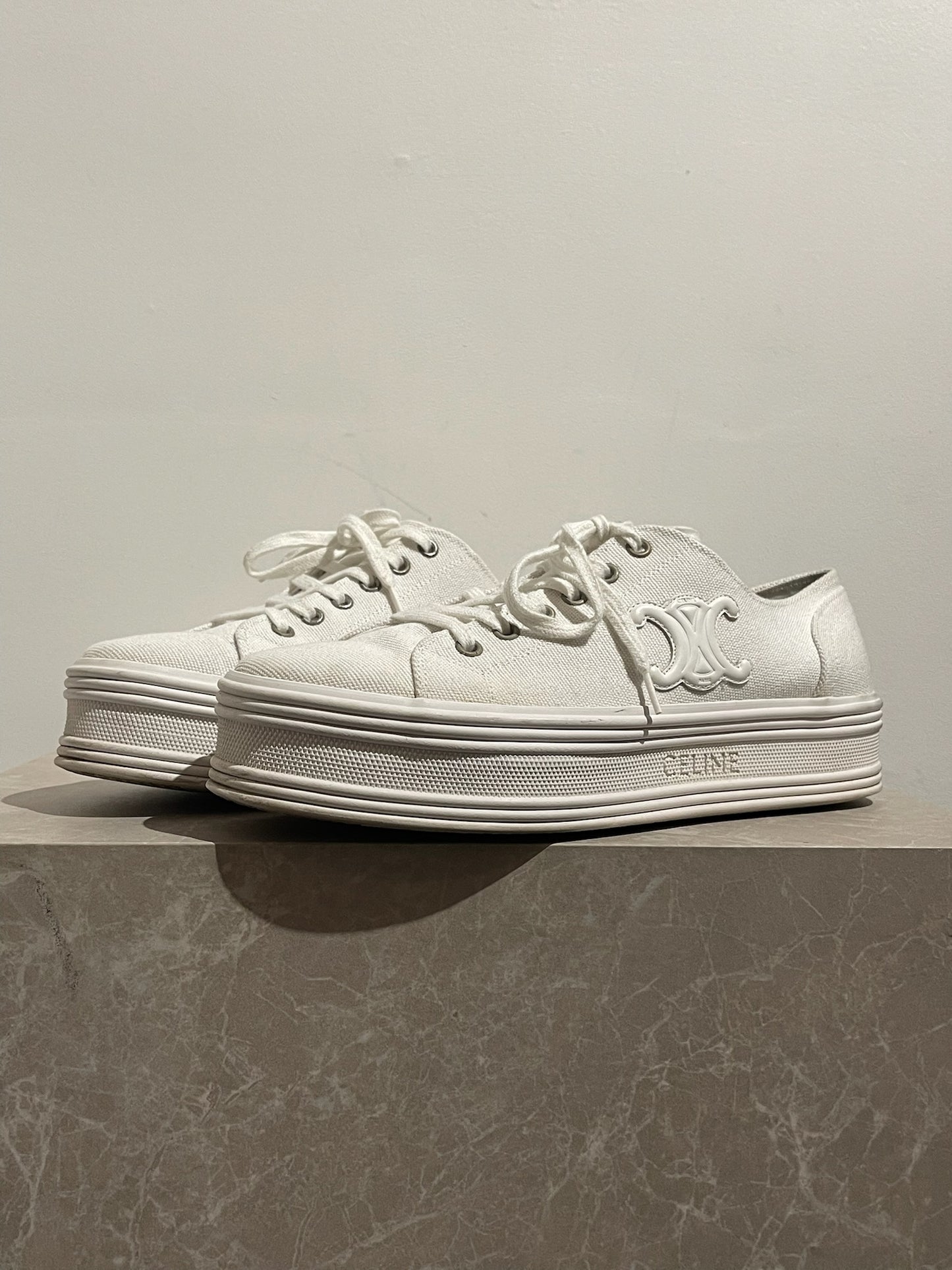 Baskets Celine blanches T.40