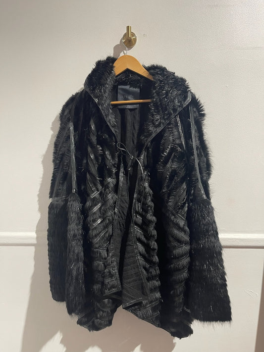 Manteau Fendi fourrure noire T.36