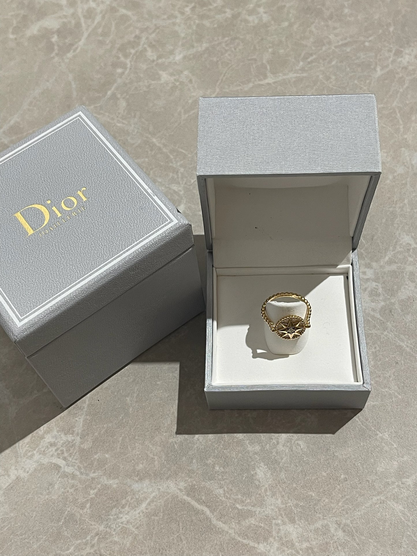 Bague Dior dorée T.54