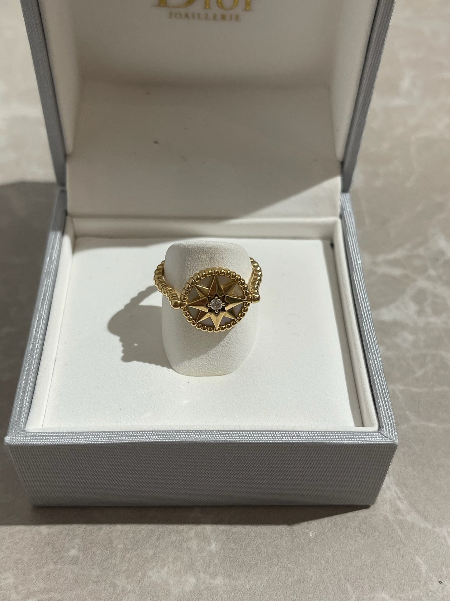 Bague Dior dorée T.54