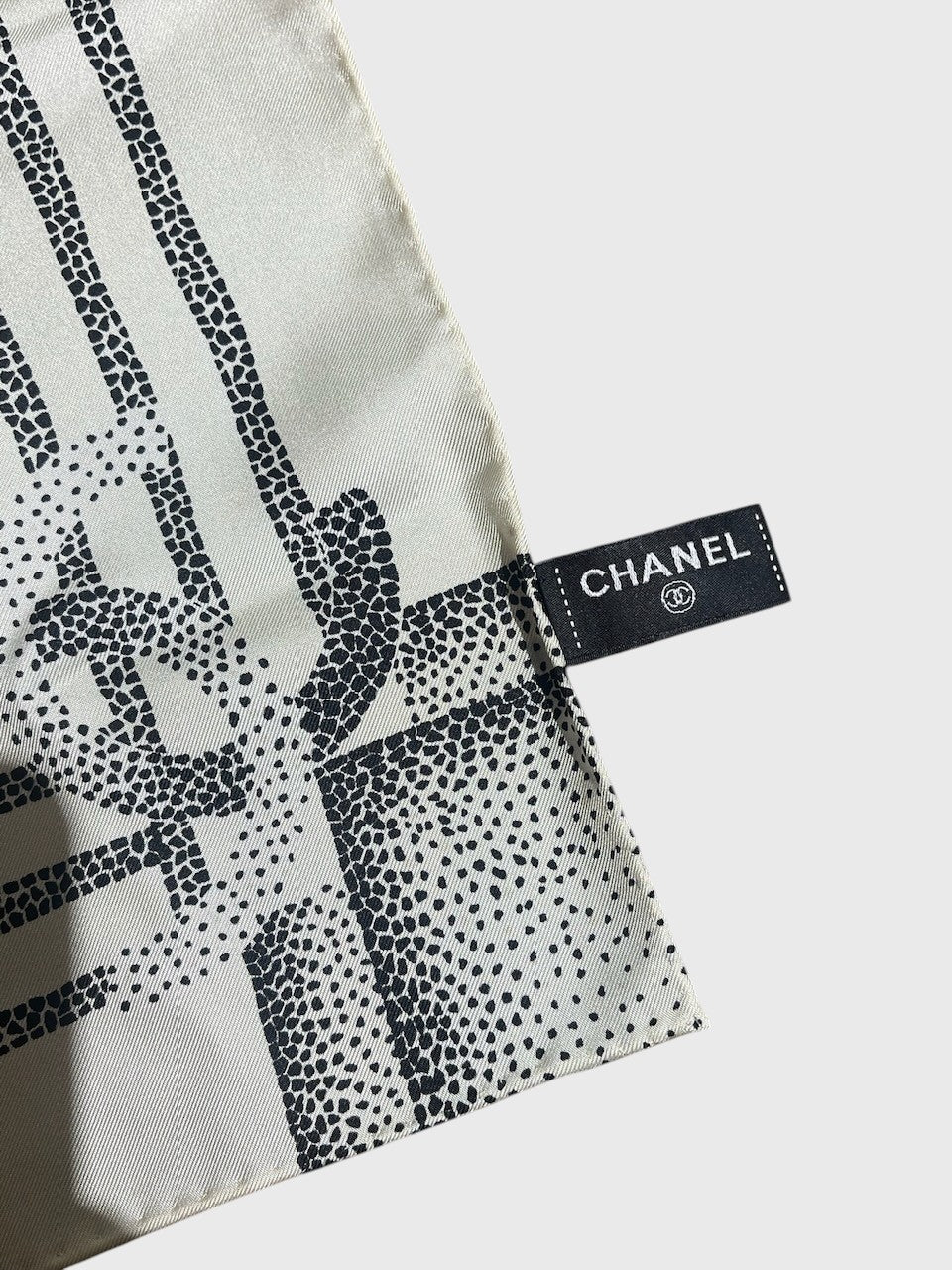 Foulard Chanel pois écru