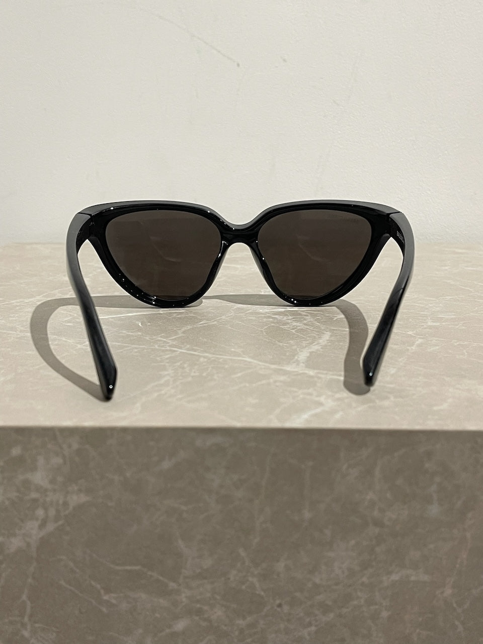 Lunettes de soleil Balenciaga noires