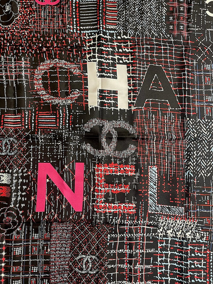 Foulard Chanel noir rouge