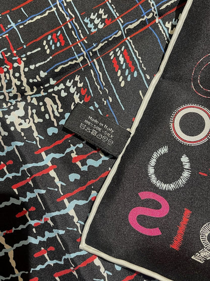 Foulard Chanel noir rouge