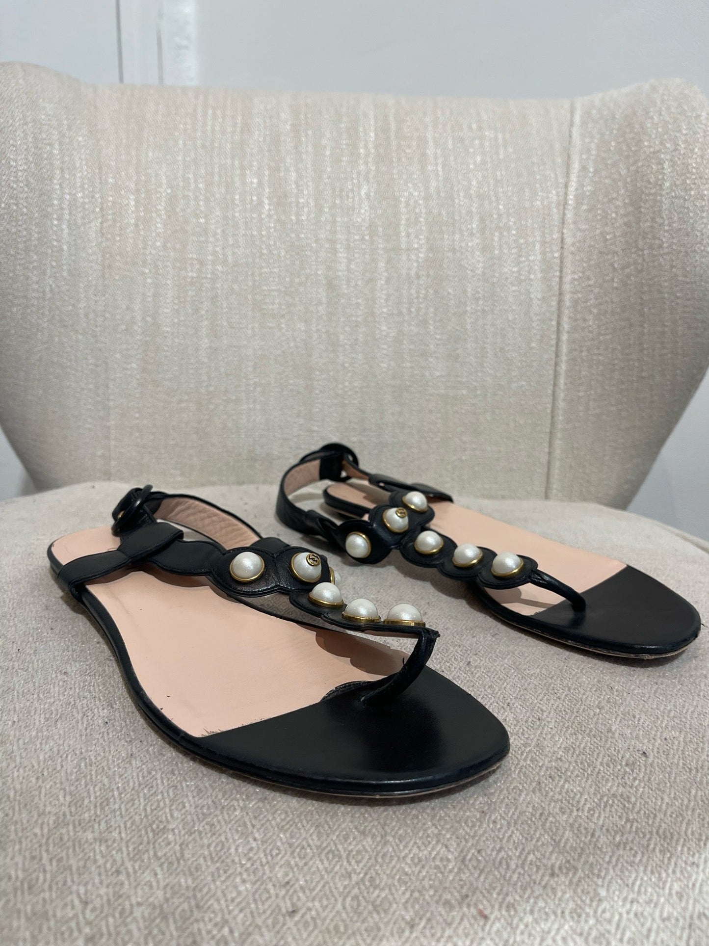 Sandales Gucci noires T.38,5