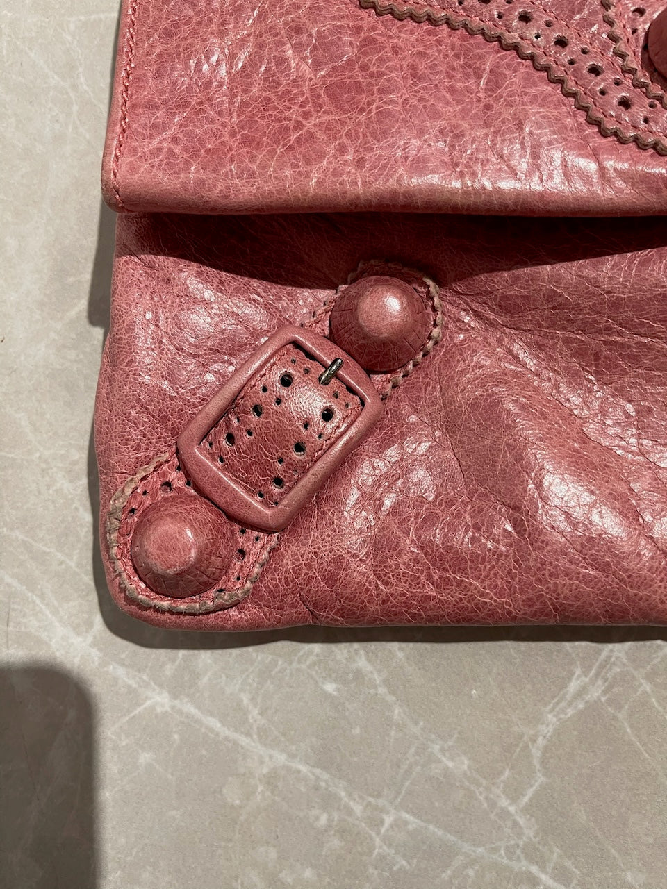 Pochette Balenciaga Envelop rose